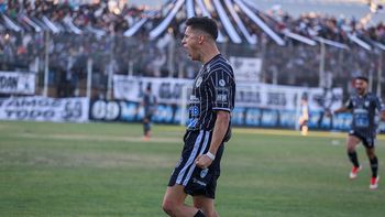 villa mitre se llevo un jugador de cipo y olimpo metio un refuerzo que fue campeon en primera villa mitre se llevo un jugador de cipo y olimpo metio un refuerzo que fue campeon en primera