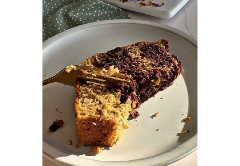 Este budín no lleva azúcar refinada, por lo que es más saludable. Este budín no lleva azúcar refinada, por lo que es más saludable.