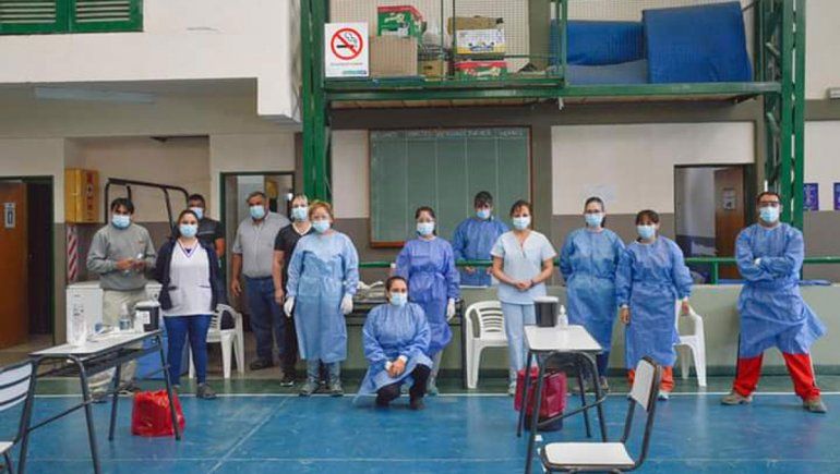 Una localidad está a cuatro dosis de vacunar a su población objetivo: ¿cómo lo logró?