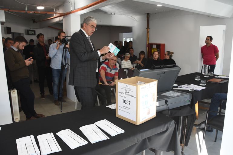 ¿Cuántos votos están en discusión en el escrutinio final en Neuquén?