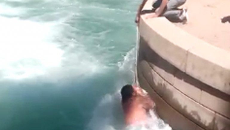 Video: casi murió ahogado en el Canal Principal de Riego