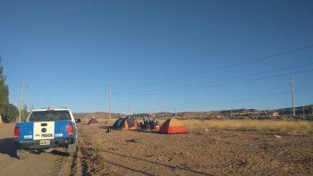 familias toman un predio en barrio almafuerte en reclamo de viviendas familias toman un predio en barrio almafuerte en reclamo de viviendas