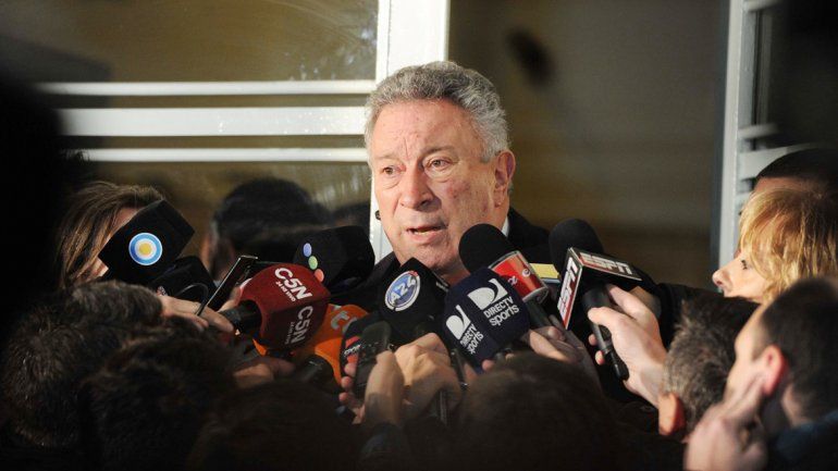 La tormentosa gestión de Segura tuvo un abrupto punto final. Su reemplazante Dupiellet