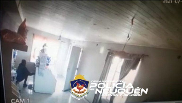 A través de las cámaras lo atraparon in fraganti robando en un comercio