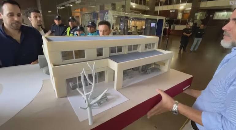 La maqueta de la casa de Maradona que se utiliza en el juicio. La maqueta de la casa de Maradona que se utiliza en el juicio.