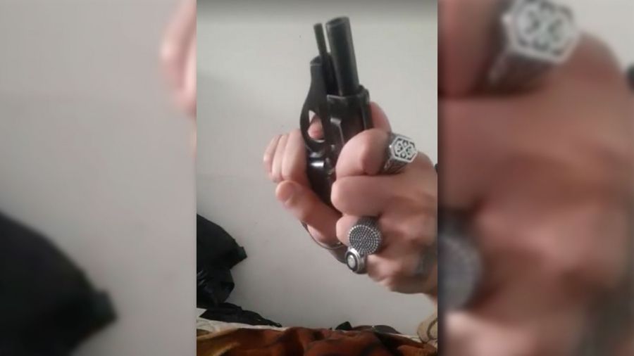 Peritaron el celular de Sabag Montiel y hallaron un video que lo muestra accionando una pistola