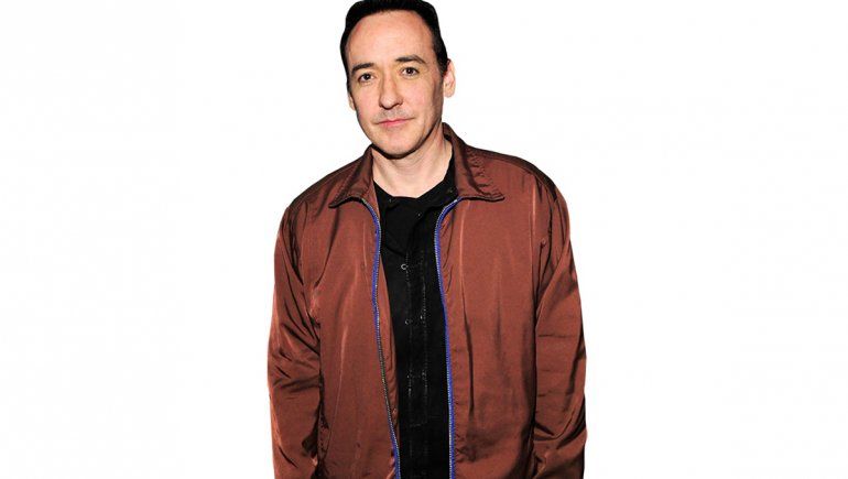 John Cusack fue agredido por la Policía en una protesta