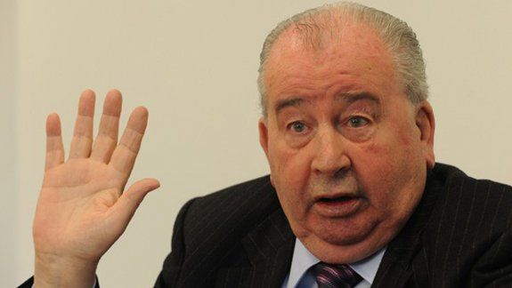 Burzaco: en el funeral de Grondona repartieron coimas