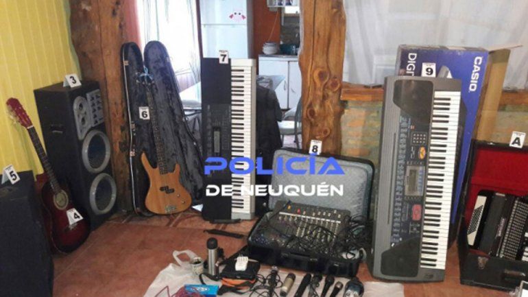 El botín secuestrado comprendía instrumentos y ropa del cuidador.