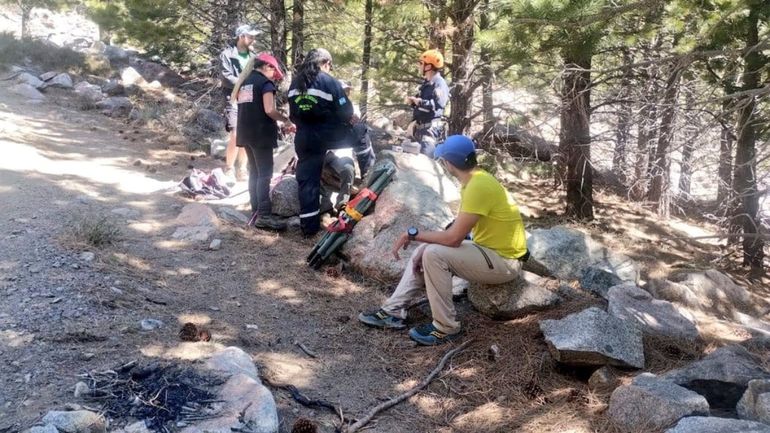 Susto: Tres turistas se perdieron en un cerro de la Patagonia y uno de ellos sufrió un ataque de pánico