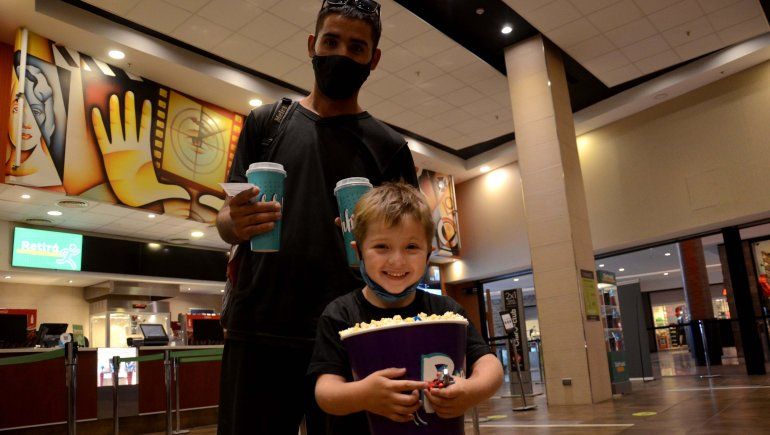 Los más pequeños disfrutaron de estrenos infantiles en el primer día de regreso de los cines.