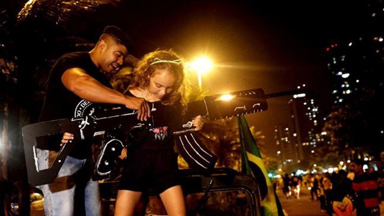 Bolsonaro se arrepiente y no autoriza la portación de escopetas