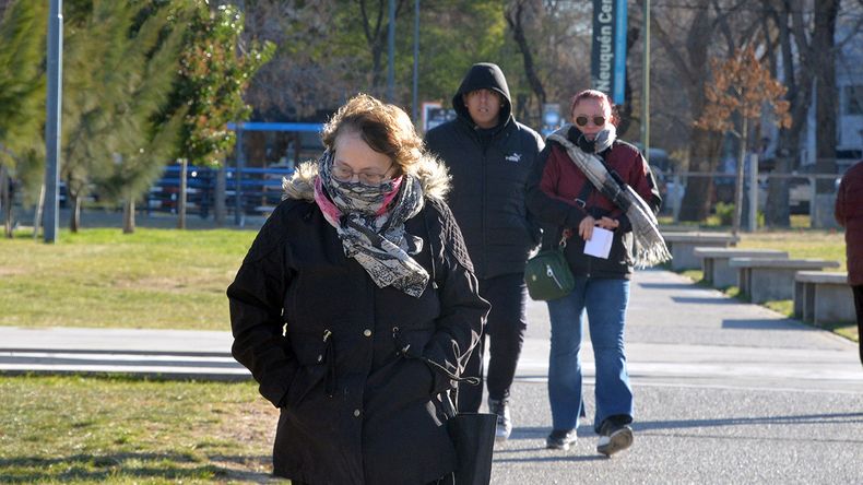 El clima de frío llegó a Neuquén.