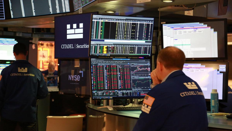 Se registró el riesgo país más bajo de los últimos ocho años y Argentina se acerca al mercado internacional