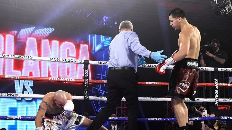 Berlanga llegó a su 16 nocaut consecutivo por la vía rápida.