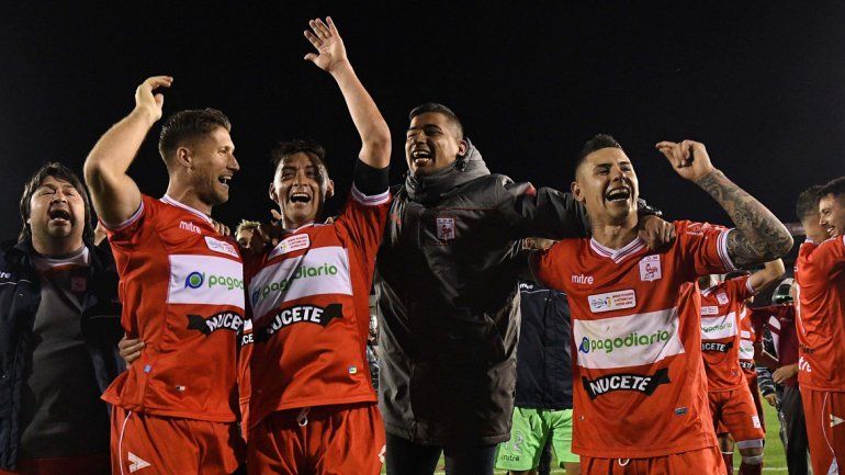 Deportivo Morón superó por un gol a Olimpo de Bahía Blanca en cancha de Lanús