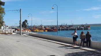 El Norman ingresó hoy al muelle de San Antonio, donde se registra una jornada muy agradable. El Norman ingresó hoy al muelle de San Antonio, donde se registra una jornada muy agradable.