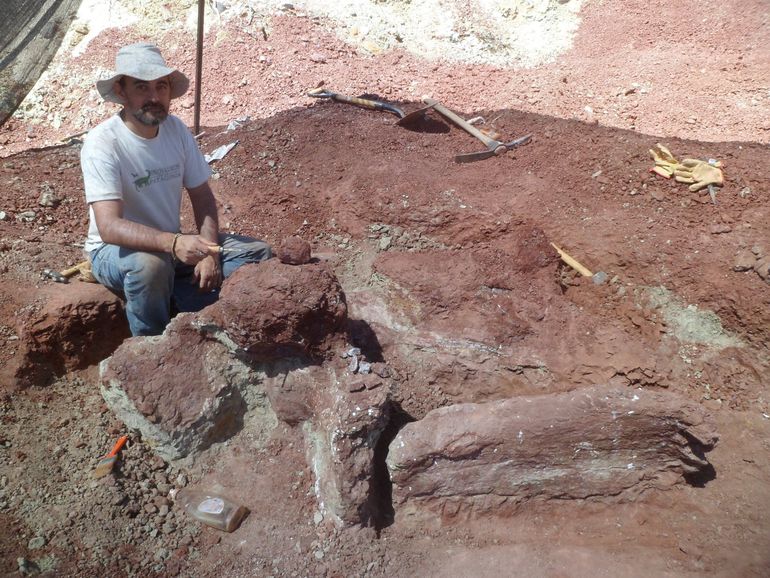 El paleontólogo Leonardo Filippi, del Museo Municipal