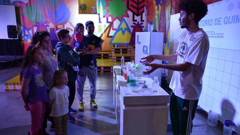 La feria de ciencias tuvo 10.000 curiosos