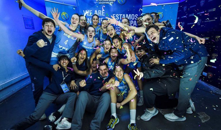 El plantel de Argentina que afrontará el Mundial. (Foto: CAB).