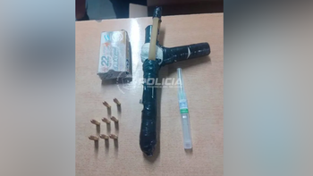 En el barrio Don Bosco III, la Policía logró incautar una potente tumbera. En el barrio Don Bosco III, la Policía logró incautar una potente tumbera.