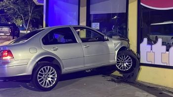 El conductor, de 22 años, debió ser hospitalizado. El conductor, de 22 años, debió ser hospitalizado.