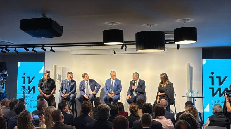 Rolando Figueroa en la apertura del Instituto Vaca Muerta: Apostamos a que tenga mirada federal | LM Neuquen Rolando Figueroa en la apertura del Instituto Vaca Muerta: Apostamos a que tenga mirada federal