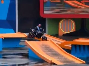 El impacto le provocó l piloto un traumatismo craneoencefálico que no pudo ser revertido pese a la asistencia médica.