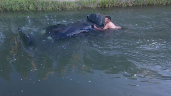 Borracho al agua: perdió el control del auto