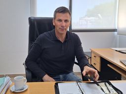 Fernández reclamo cambios impositivos para poder dar competitividad a la fruticultura del Valle. Fernández reclamo cambios impositivos para poder dar competitividad a la fruticultura del Valle.