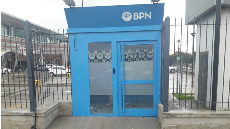 Destrozaron el cajero pero no pudieron llevarse la plata