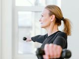 ¿Tenés más de 50?: mirá los 5 ejercicios básicos que podés hacer para evitar achaques
