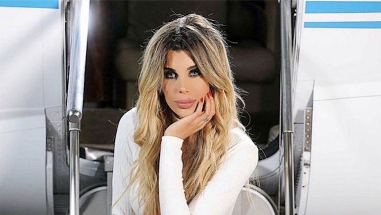 Charlotte habló de sus gastos y se fue de boca