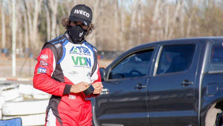 Urcera en la Isla Jordán con el tapabocas correspondiente y listo para entrenar en pista.