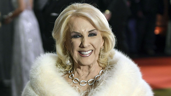 el look de mirtha legrand para recibir a los actores de el eternauta