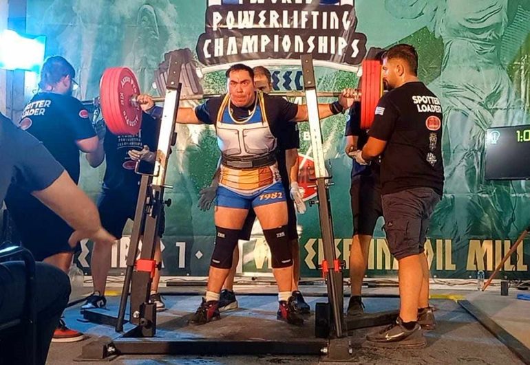 El levantamiento de pesas tiene en Mansilla a un referente ineludible. En las fotos