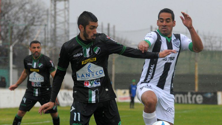 Pablo Vergara no tuvo el desequilibrio individual que se espera de él por la izquierda del mediocampo del nuevo Cipolletti.