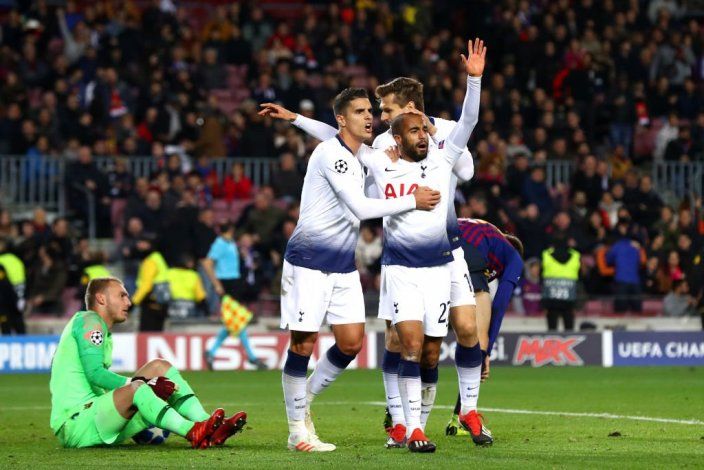 Tottenham rescató un punto ante el Barca y se metió en octavos