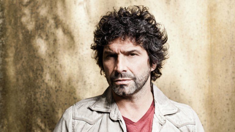 El intendente escrachó al músico por sus actitudes.