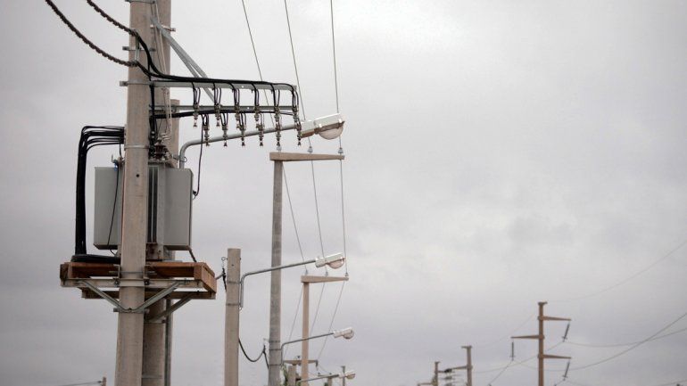 La cooperativa puso en marcha un sistema de cortes esporádicos y limitó el alumbrado público en la ciudad.