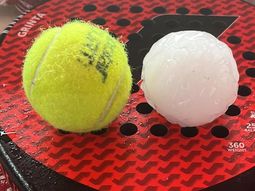 Enormes piedras de granizo cayeron estos días en el norte de Italia. Enormes piedras de granizo cayeron estos días en el norte de Italia.