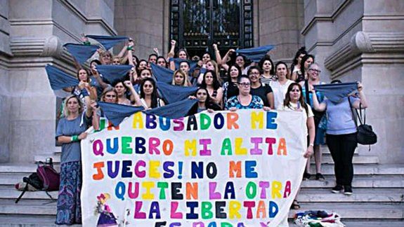 Madres que les devuelven la voz a las víctimas