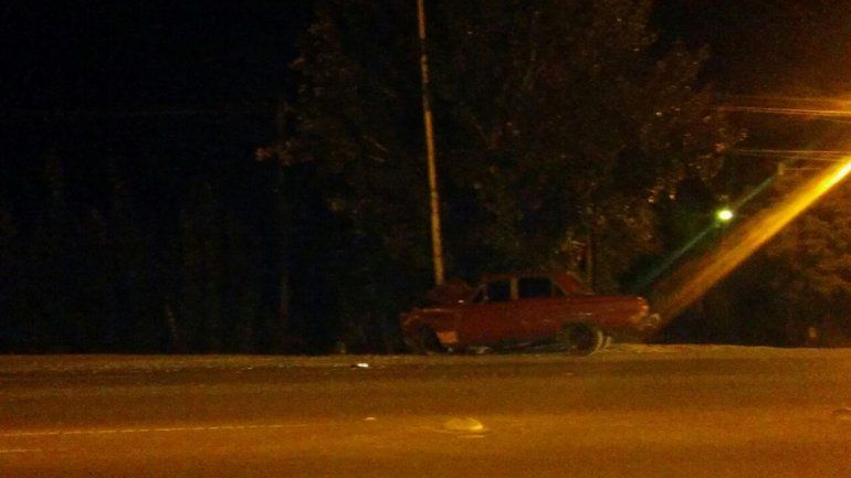 Dos jóvenes heridos en un choque en la Ruta 22