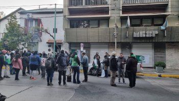 Reclamo de ATE: corta la calle frente a Hacienda 