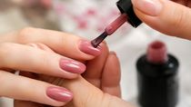 La nueva disposición de la ANMAT impactará sobre fabricantes, importadores y comercializadores de cosméticos en Argentina. La nueva disposición de la ANMAT impactará sobre fabricantes, importadores y comercializadores de cosméticos en Argentina.