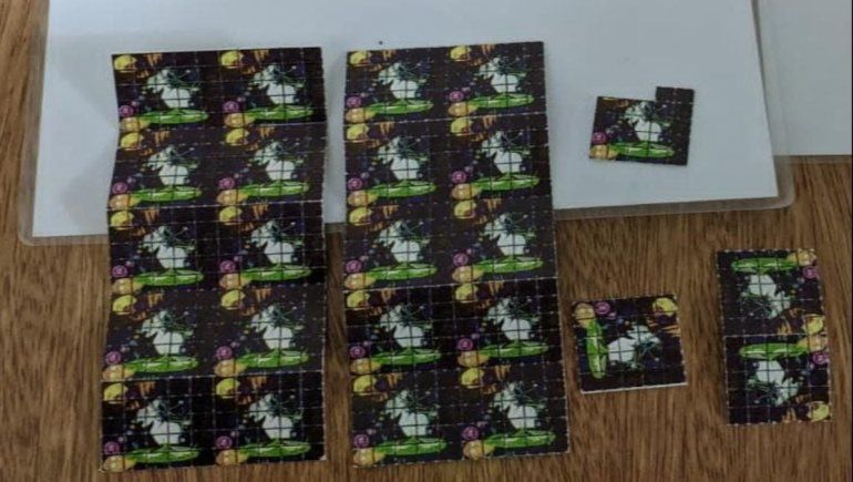 La Policía de Chubut detuvo a un neuquino que intentaba ingresar 600 dosis de LSD y marihuana a Esquel.