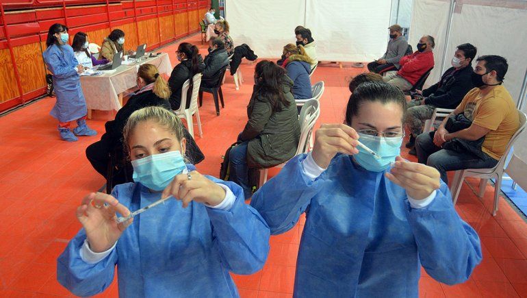 ¿Cuántas vacunas recibió Neuquén en medio de las restricciones duras?