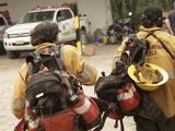 Las lluvias y la baja de la temperatura mejoran las condiciones para la lucha contra el fuego en El Bolsón. 