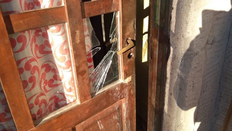 Nos rompieron la casa y nos golpearon sin motivo