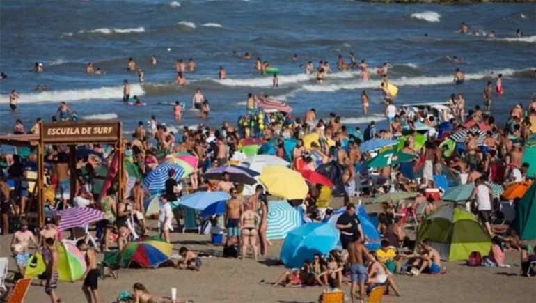 Mar del Plata se suma a la tendencia global a la restricción de fumar en las playas. Mar del Plata se suma a la tendencia global a la restricción de fumar en las playas.